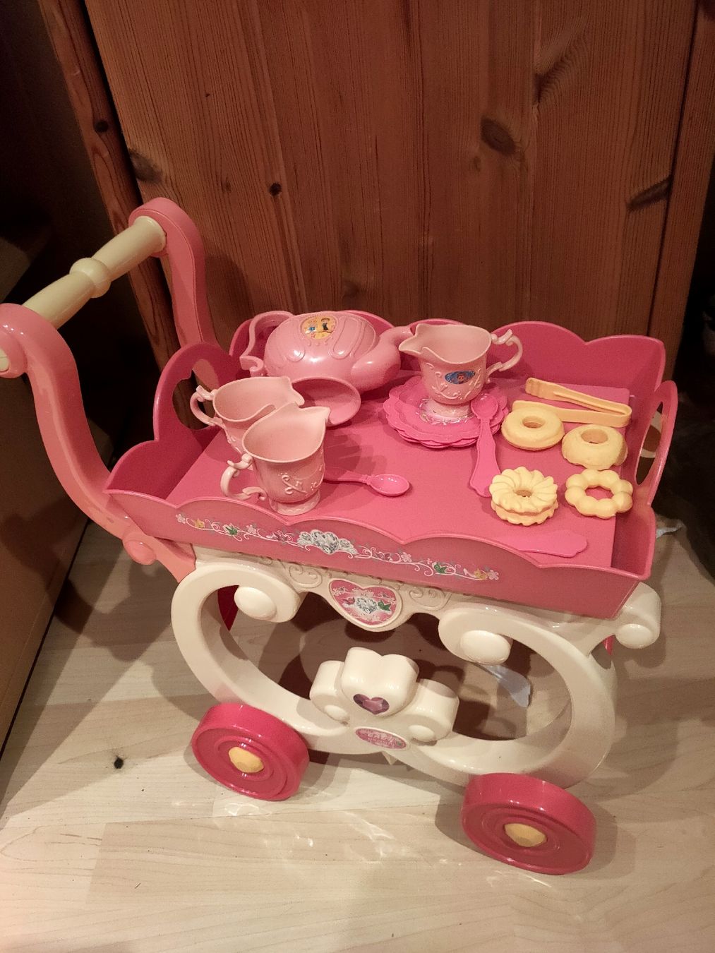 Fahrzeuge für Kinder: süsser servierwagen für Mädchen – Gebraucht aus Menziken von Dragon-Fuchur