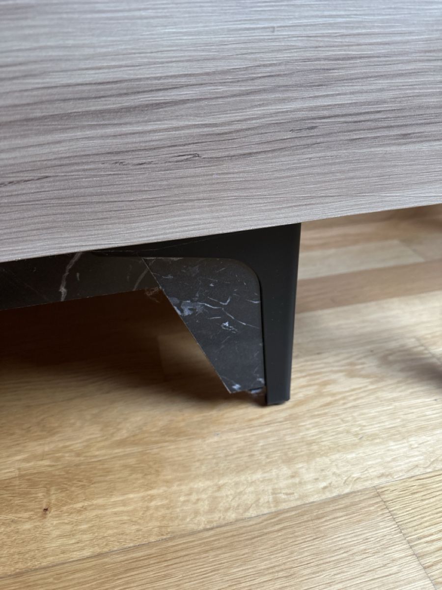 Mobili TV: Sideboard with 3 doors, wood effect, black marble effect top – Usato da Würenlos venduto da catarinacfcampos 4
