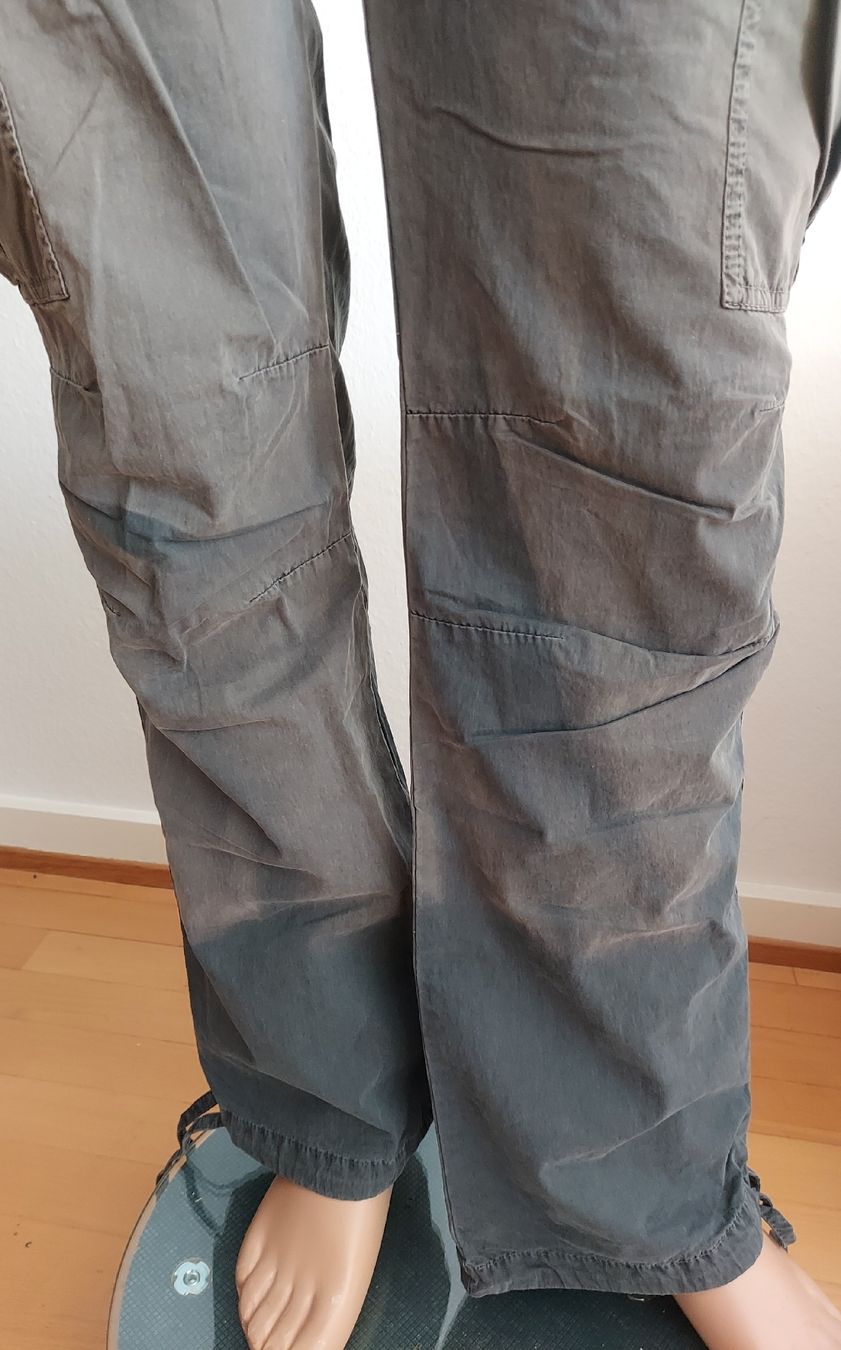 Bench Pantaloni: Neue Bench Herren Cargo Hose, Gr. 30/34, Grau – Nuovo e nell'imballaggio originale da Basel venduto da Mazzo84 1