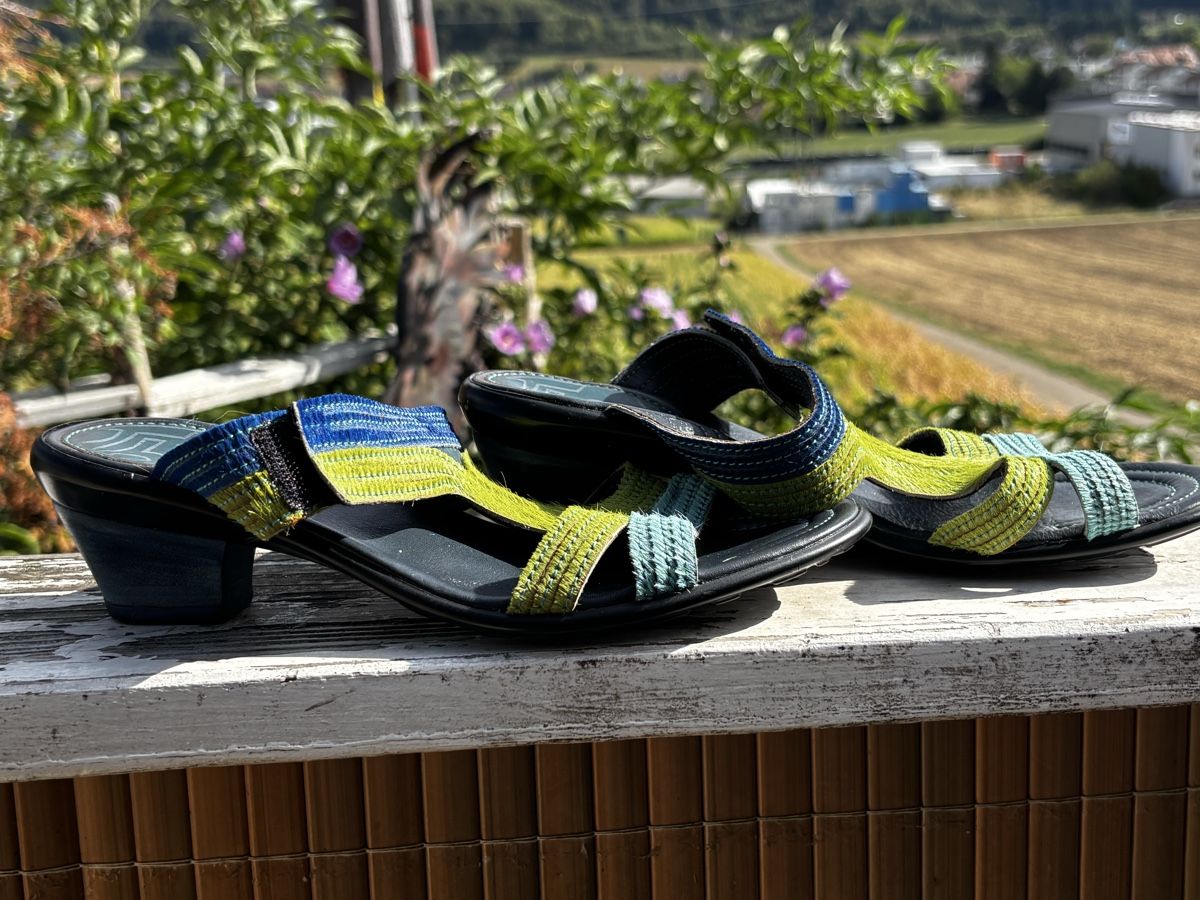 Think Scarpe da donna: Think Sandalen  – Nuovo (secondo la descrizione) da Walterswil SO venduto da Sunshineyupi