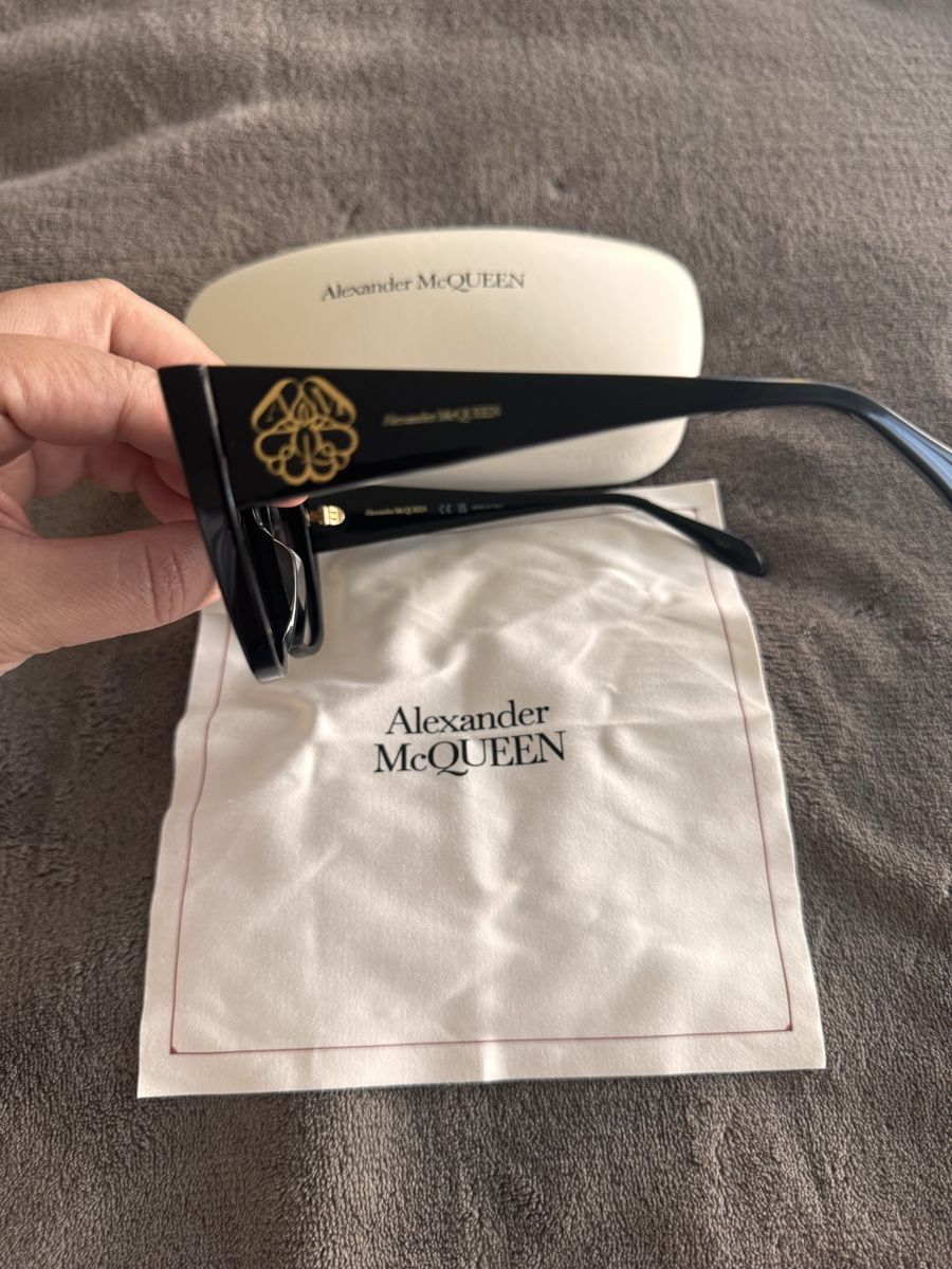 Alexander Mcqueen Brillen & Gläser: Alexander McQueen Sonnenbrille NEU – Neu und originalverpackt aus Pfäffikon SZ von EMMA0111 2