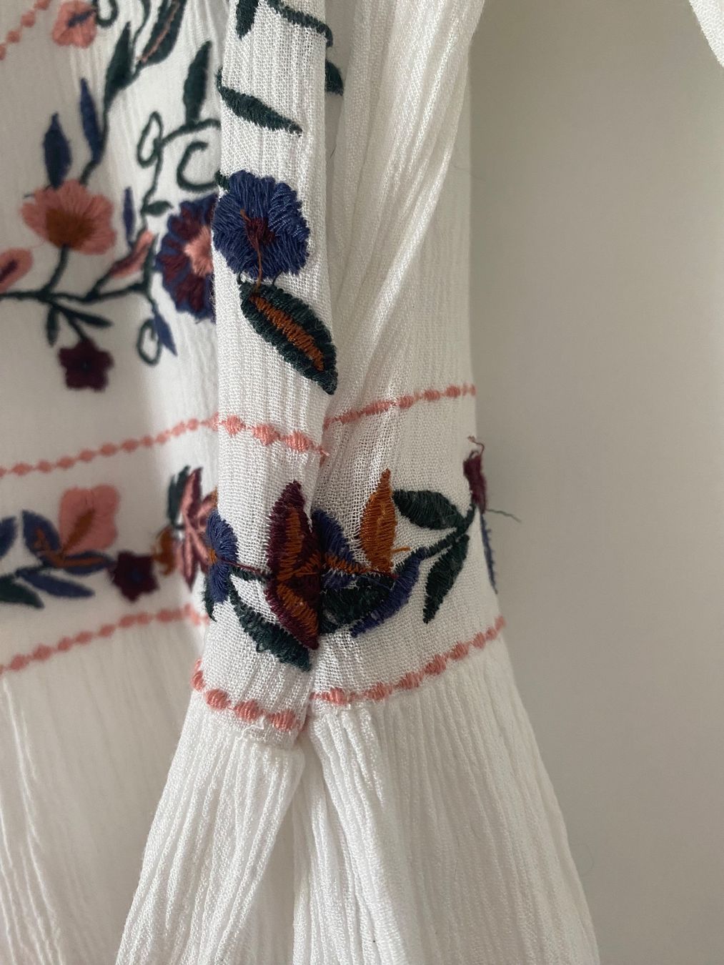 Only Kleider: Kleid weiss bestickt Only – Gebraucht aus Udligenswil von ale_wqx2 3
