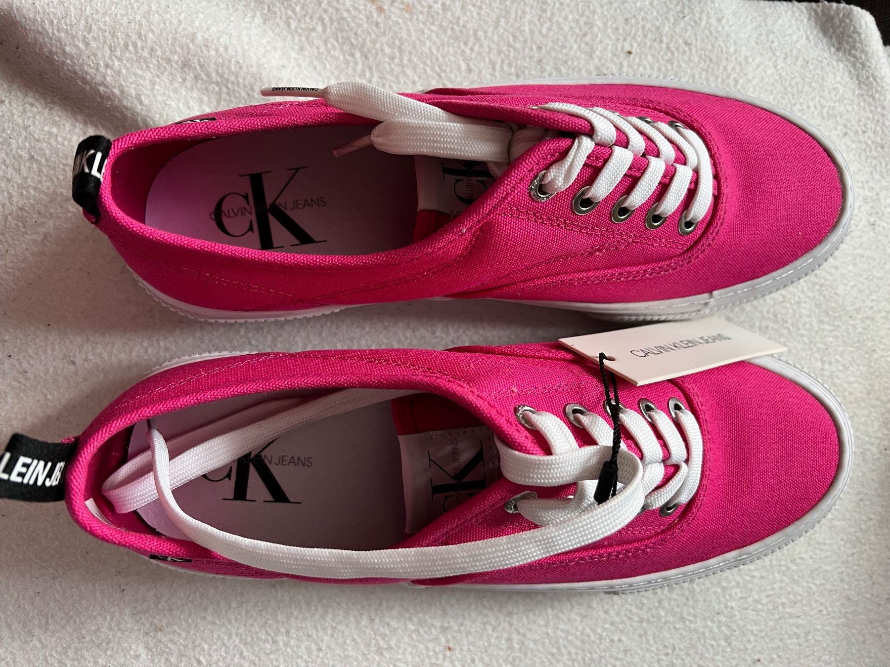 Calvin Klein Scarpe da donna: Sneakers – Nuovo e nell'imballaggio originale da Neuenhof venduto da pucik