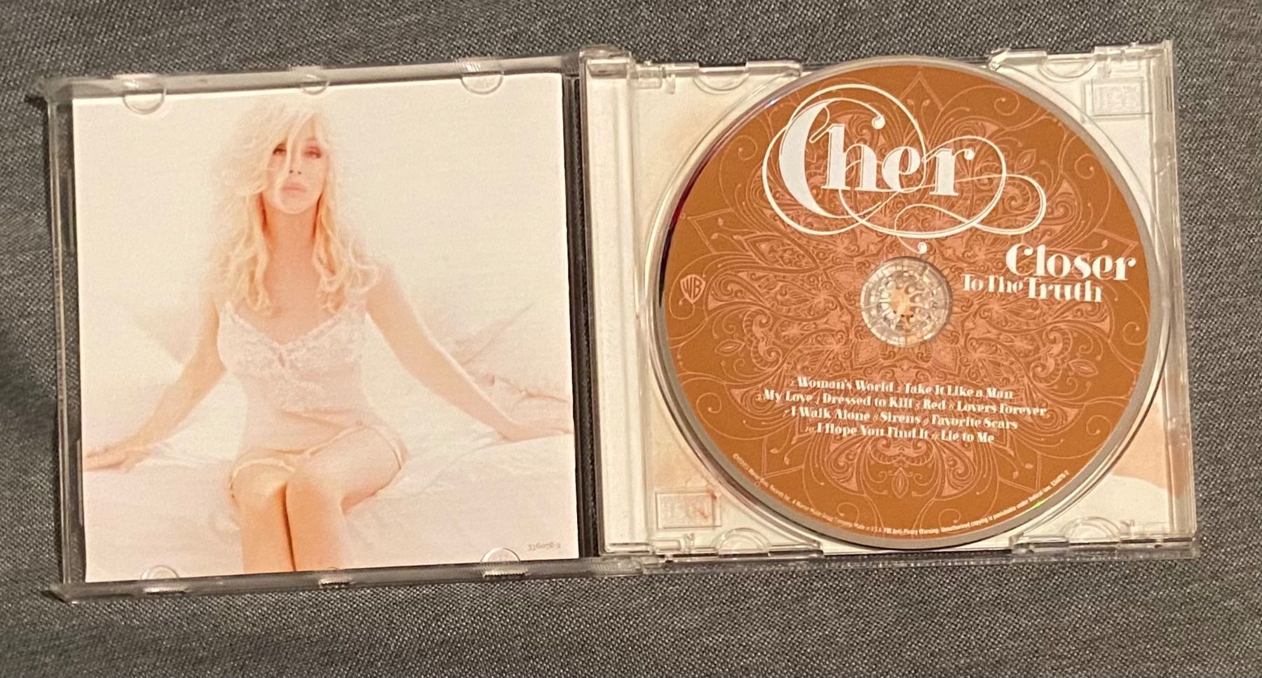 CD: Cher – Closer to the Truth CD – Usato da Luzern venduto da Lycka 2