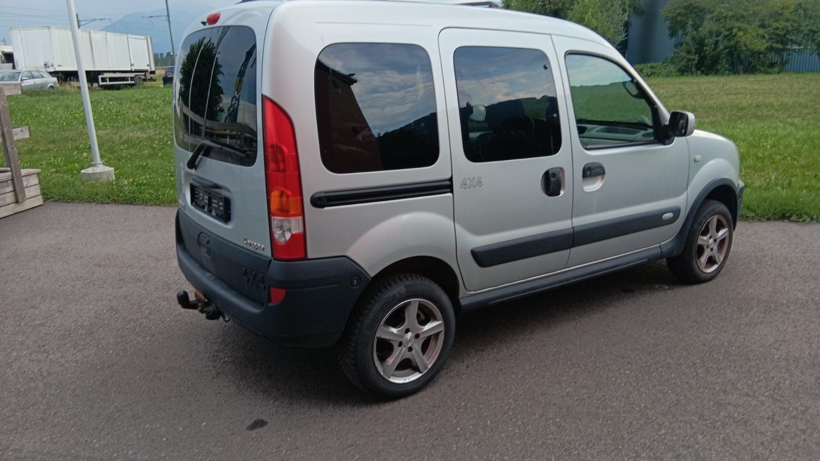 Renault Automobili: RENAULT Kangoo 1.6 16V 4x4 – Usato da Rebstein venduto da TonyRasta-Autohandel 2