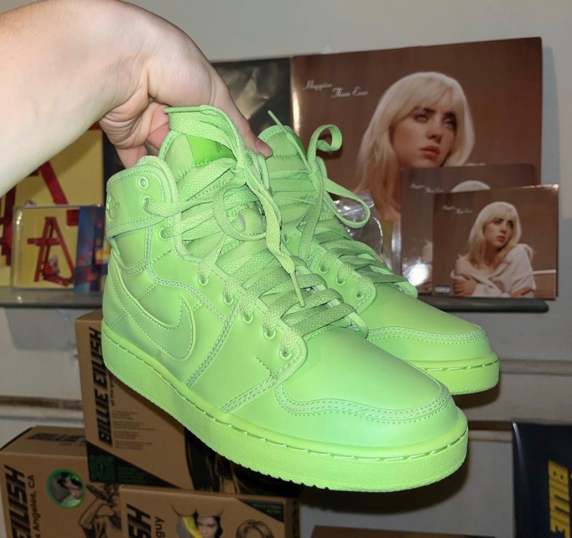 Nike Scarpe da uomo: Billie Eilish X Nike Jordans – Usato da Freienstein venduto da moloxy