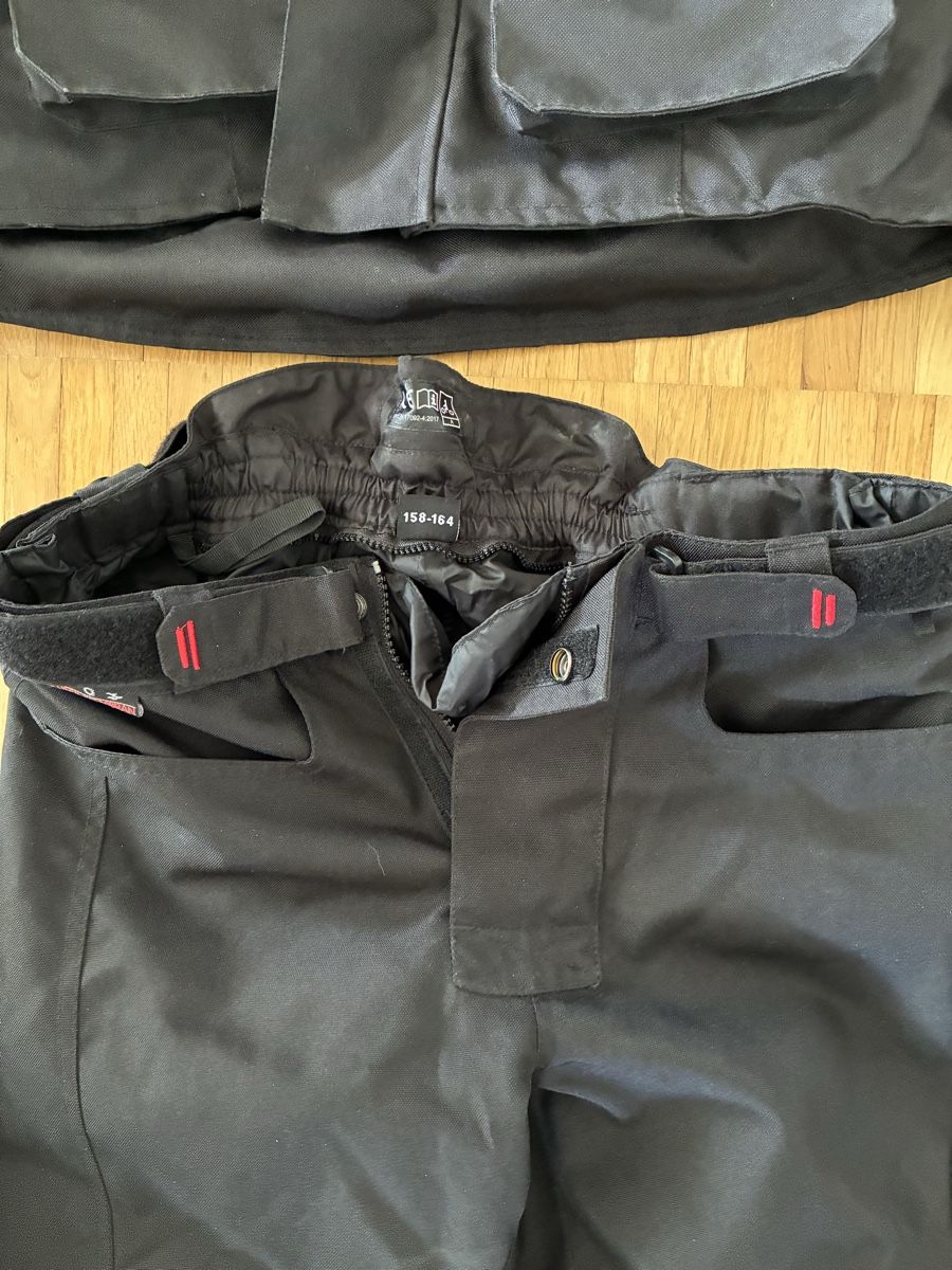 Lotti & Set di vestiti: Motorradkombi für Kind – Nuovo (secondo la descrizione) da Uster venduto da Lau12 2