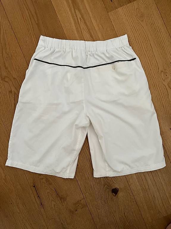 Nike Hosen: Tennishose Nike – Gebraucht aus Murten von bea_n5yn 1