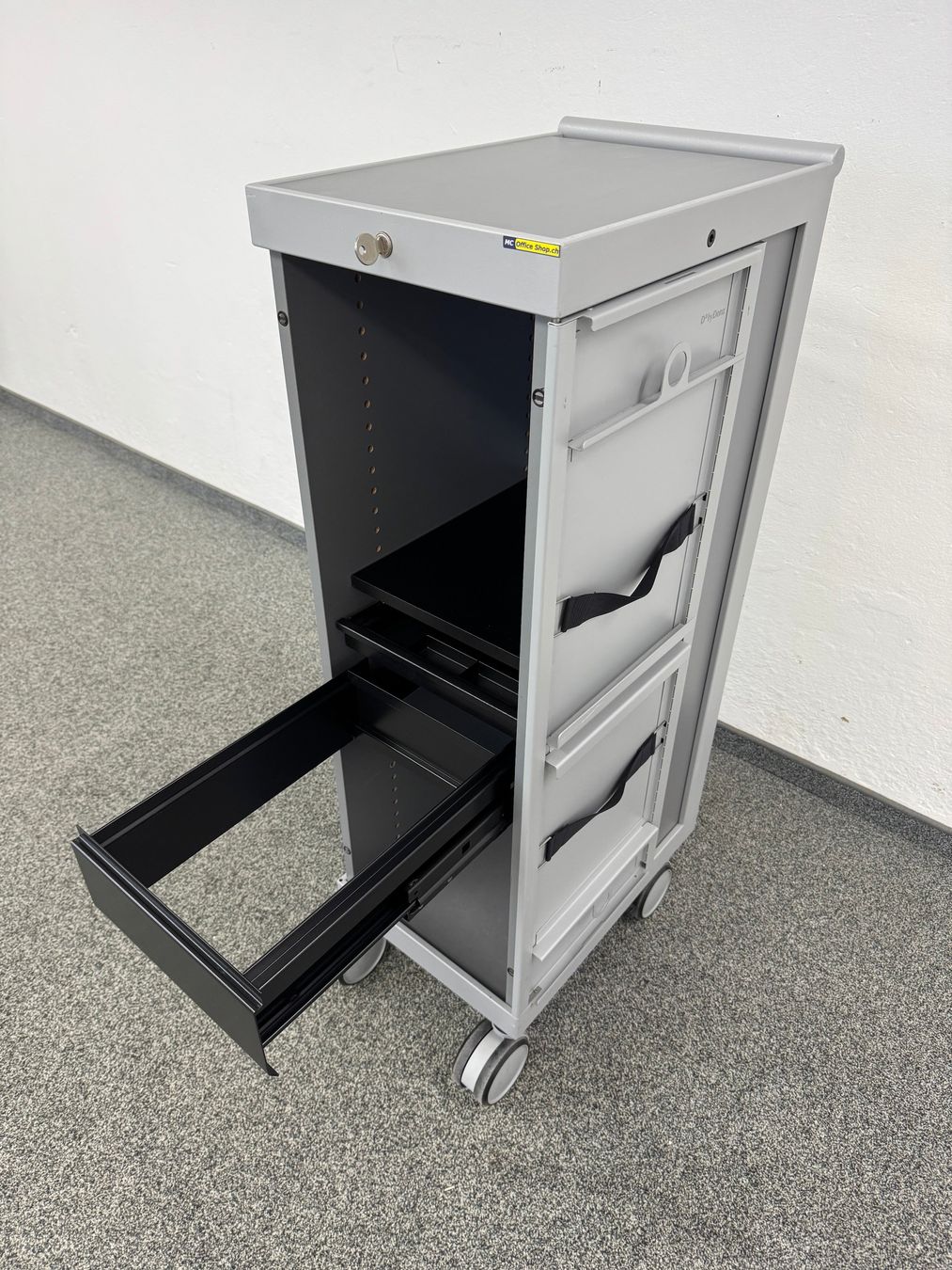 Banconi: Denz D3 Roll-Caddy Silbergrau mit Schlüssel – Usato da Schönenwerd venduto da mcofficeshop 3