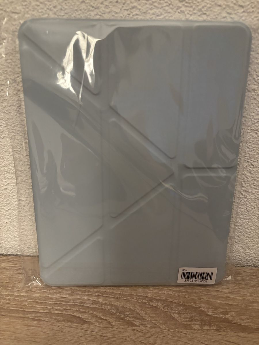 Coques & Sacs: Schutzhülle iPad 10.9 hellblau neu – Neuf avec emballage d'origine à Grosshöchstetten par Kreator20