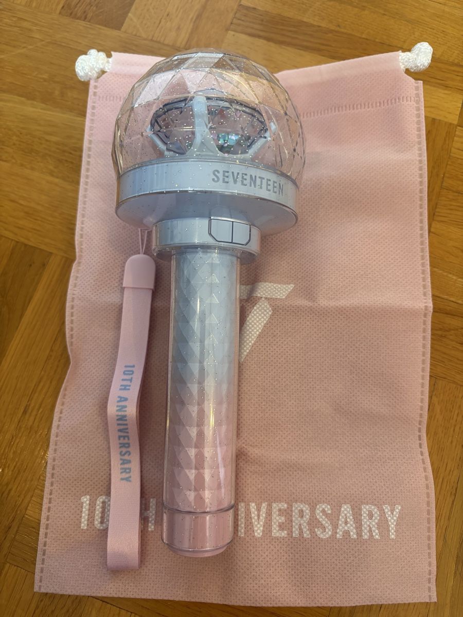 Jouets: Seventeen 10th anniversary lightstick – Neuf (Voir description) à Therwil par nin_n9zp
