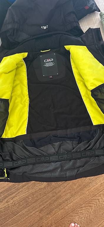 Vestes & Manteaux: Giacca sci CGMP taglia 128 cm  – D'occasion à Tesserete par l_m_n67r 2