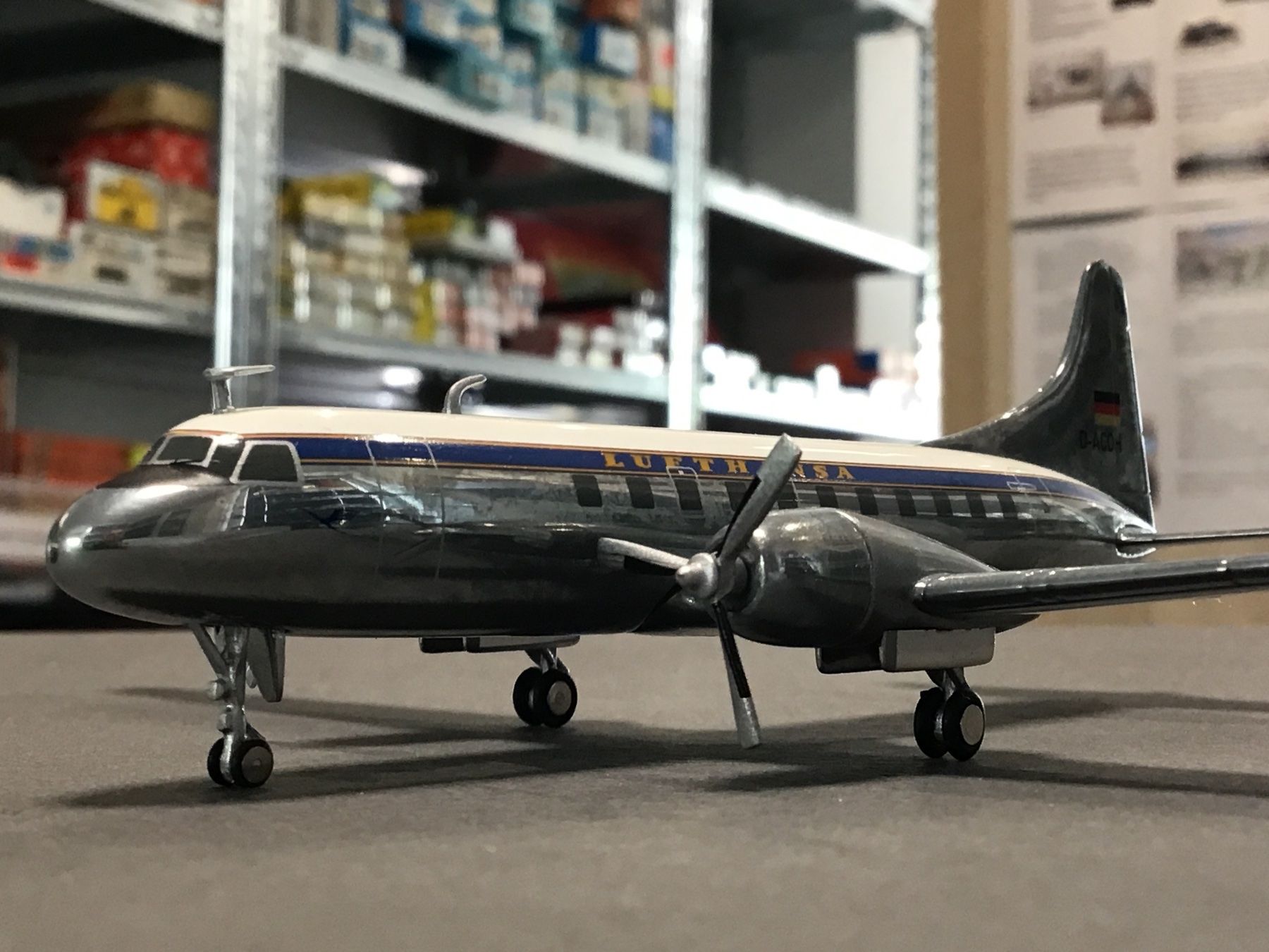 Lufthansa Kit di modellismo & Modellini statici: Lufthansa Flugzeug Modell CONVAIR 440 1:200 – Nuovo (secondo la descrizione) da Männedorf venduto da Modell-Spezialisten