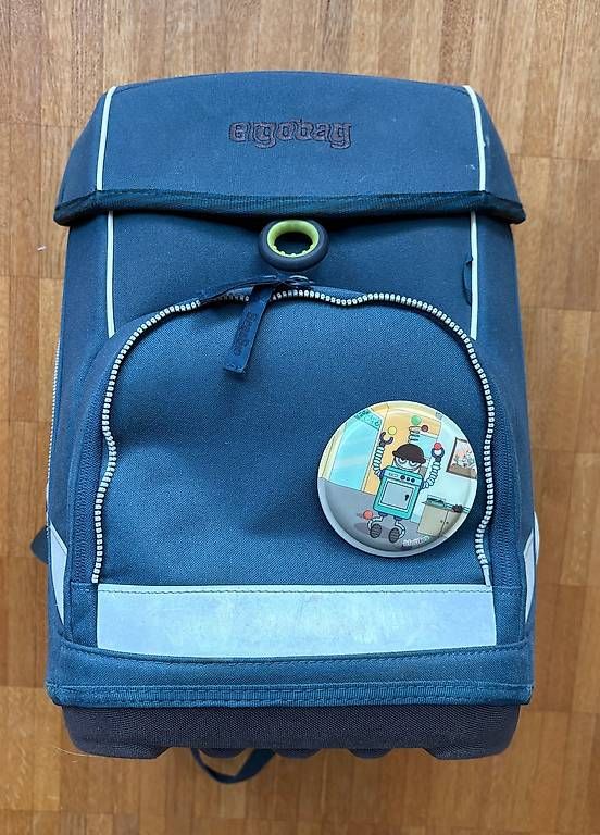 Ergobag Borse & Zaini: Ergobag Schulranzen dunkelblau guter Zustand – Usato da Adligenswil venduto da Johnsepia