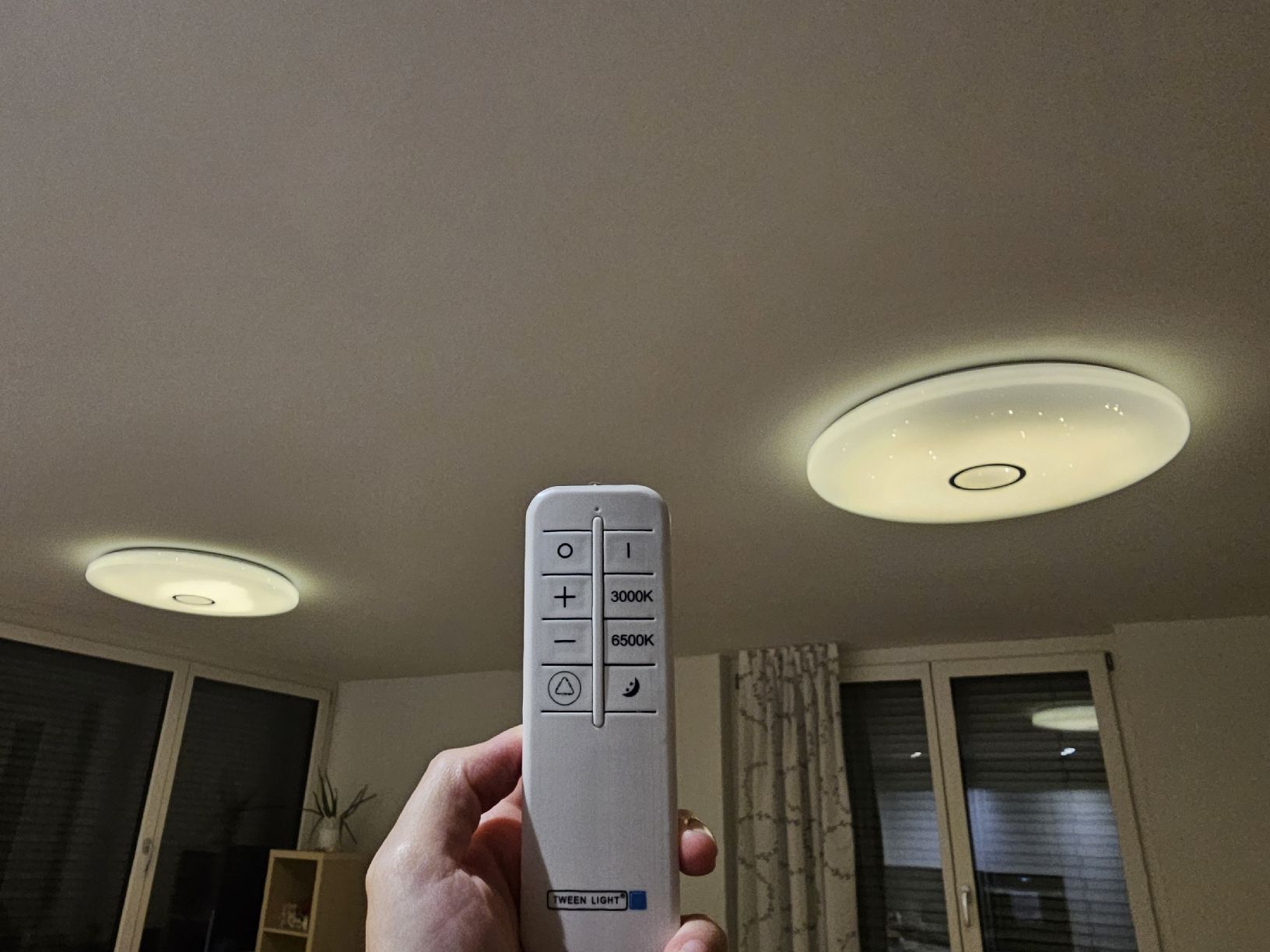 Lustres & lampes de plafonds: Tween Light Ceiling Lamp with Remote Control Used – D'occasion à Regensdorf par kim_w6dy