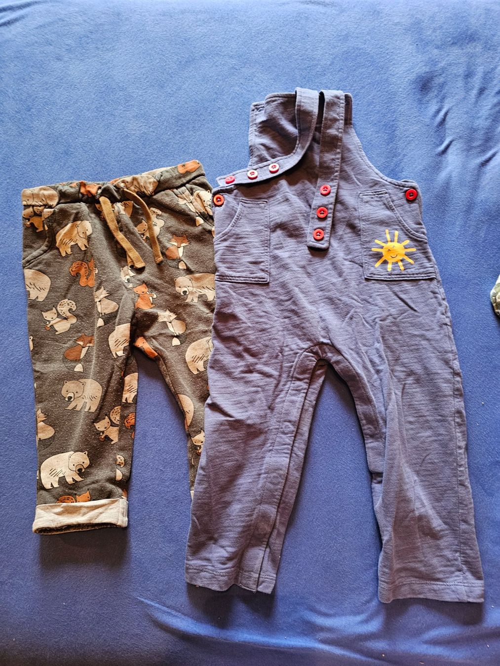 Lotti & Set di vestiti: Kleiderpaket Kinder 86/92 – Usato da Frauenkappelen venduto da Iceman 5
