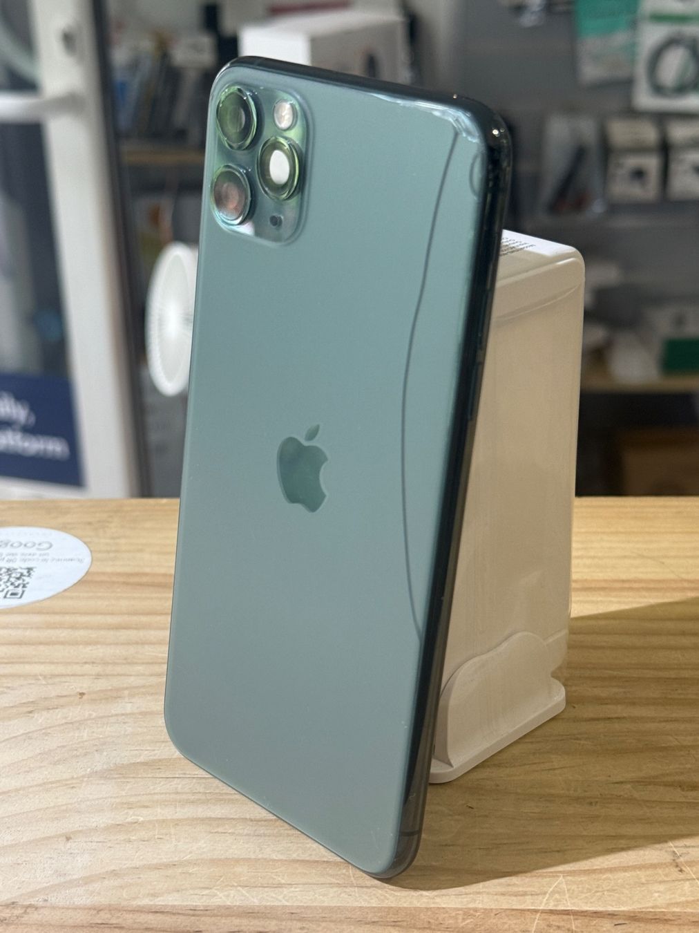 Apple Portables: Châssis Complet iPhone 11 Pro Max (Original cassé) – D'occasion à Morges par DA-repa 1