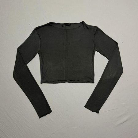 Zara Olive Green Long Sleeve Crop Top – Minimal Fit