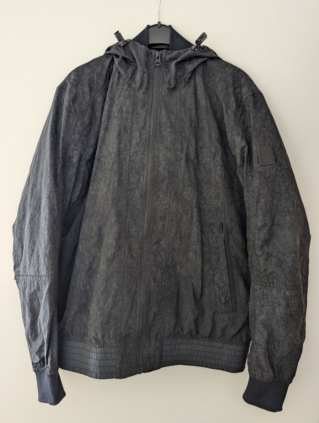 Hugo Boss Jacken: Hugo Boss leichte Bomberjacke Grösse M – Neu (gemäss Beschreibung) aus Laufen von Happi121