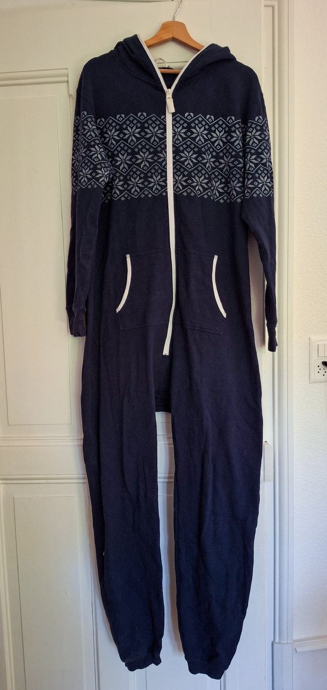 Jumpsuits: Pyjama-Jumpsuit, Grösse L – Gebraucht aus Bern von LuuLo90