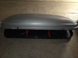 Dachbox in Silber, mit befestigen