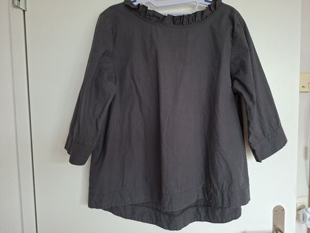 Damen Bluse dunkelgrau mit Rüschenkragen 