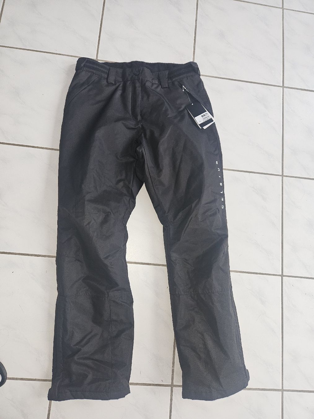 Completi & Tailleur: Celsius Skihose Damen L – Nuovo (secondo la descrizione) da Messen venduto da tinup