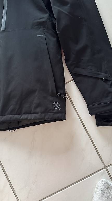 Protest Jacken: PROTEST PVRE SKI JACKE  SCHWARZ  GRÖSSE S – Neu (gemäss Beschreibung) aus Schaffhausen von lia_86dy 4