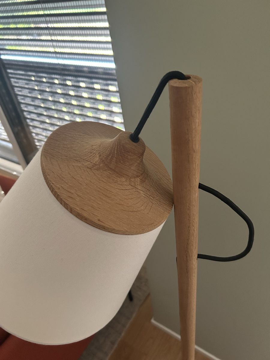 Muuto Lampes: muuto Stehleuchte Pull Holz – D'occasion à Büttenhardt par dmartinez 2
