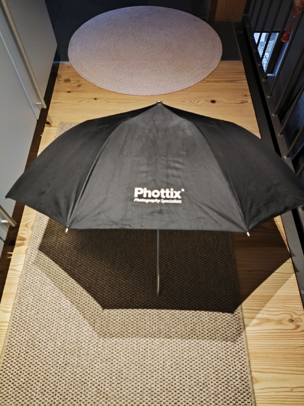 Blitze: 2 mal Phottix Reflektier Schirme – Gebraucht aus Scuol von Pisoc2019