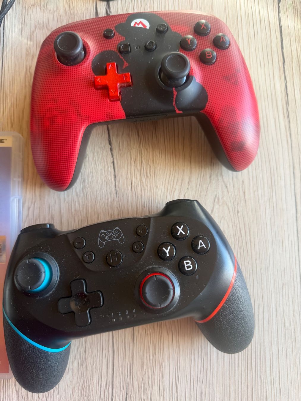Nintendo Console: Nintendo Switch + 4 jeux + 2 manettes Pro - État Impeccable – Usato da Marly venduto da may_j75b 4