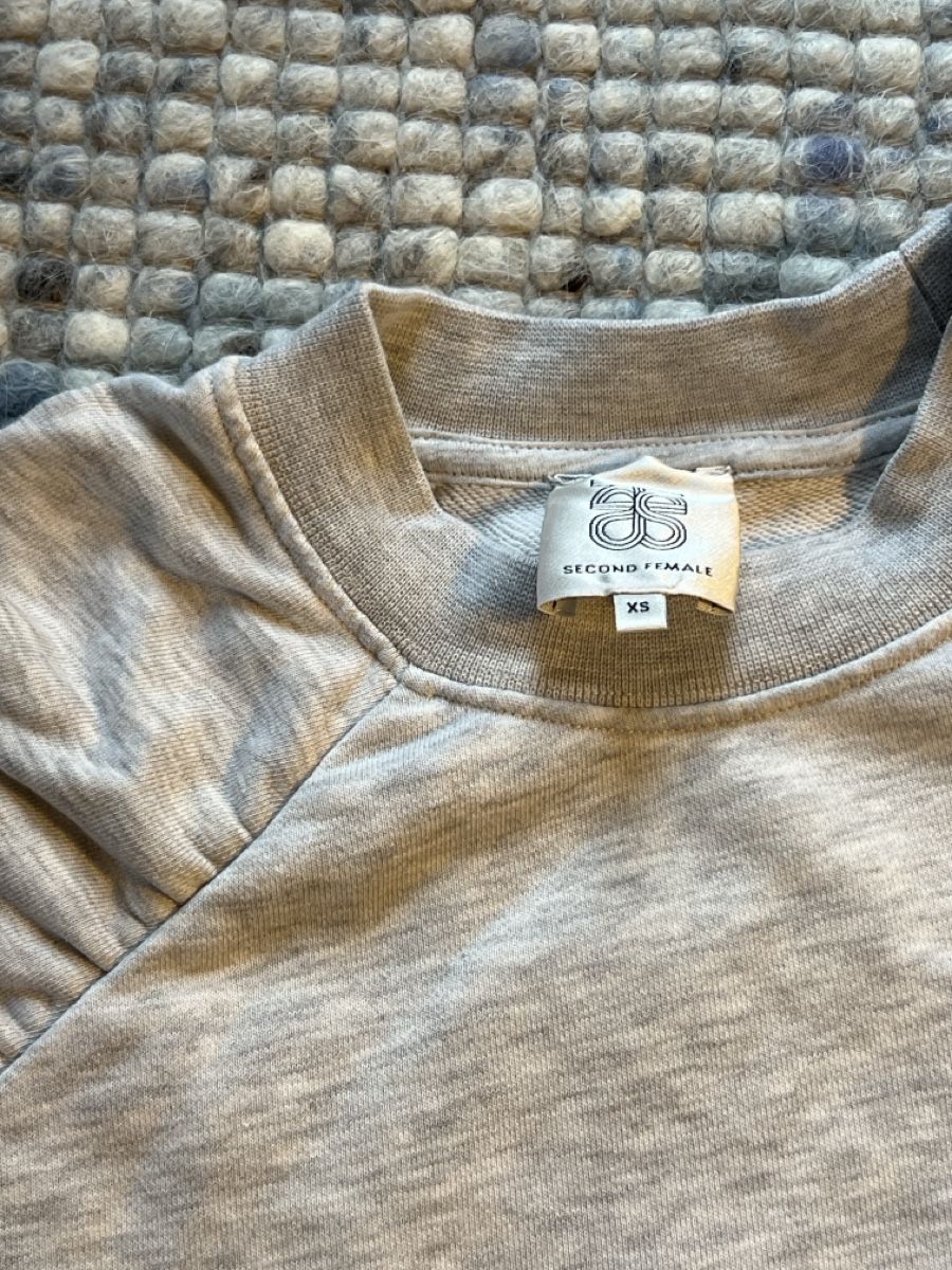 Maglioni & Felpe: Second Female Sweatshirt Grau XS – Usato da Zürich venduto da HeliK