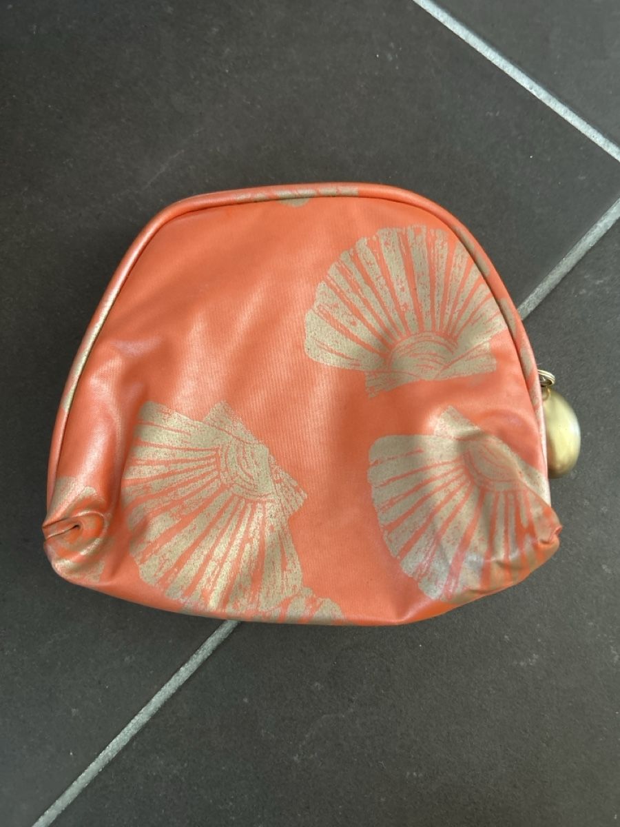 Altro in  Abbigliamento & Accessori: Etui orange mit Muscheln – Usato da Winterthur venduto da Guizza93 1