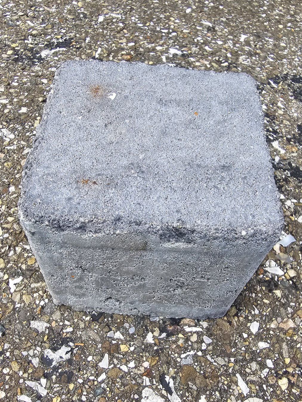 Pietre & tegole: Pflasterstein Mehrformatpflaster Stärke 8 cm Grau - Ca. 8 m2 – Usato da Diessenhofen venduto da Osio 2