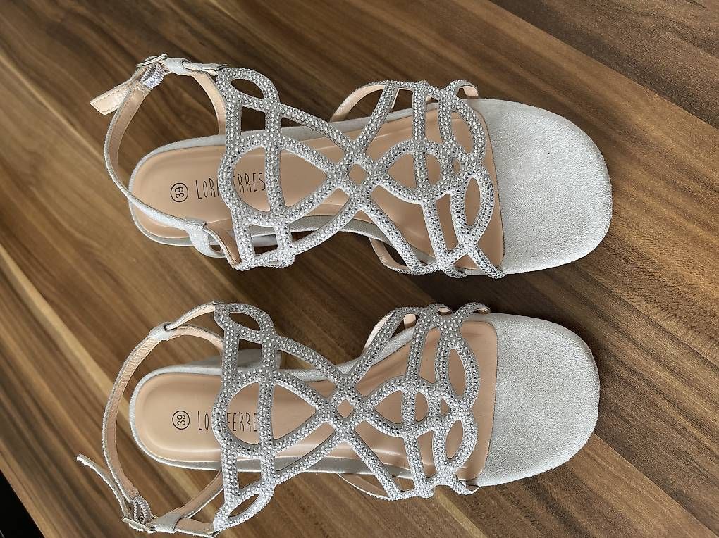 Scarpe da donna: Chaussure taille 39 – Nuovo (secondo la descrizione) da Martigny venduto da cristal25 1