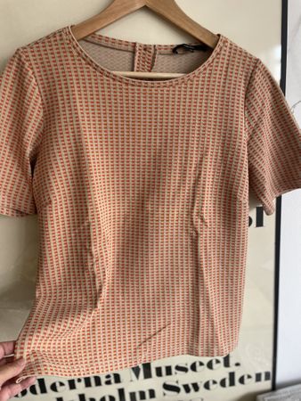 Cooles Shirt/Pulli von Someday Gr. 40 orange/beige
