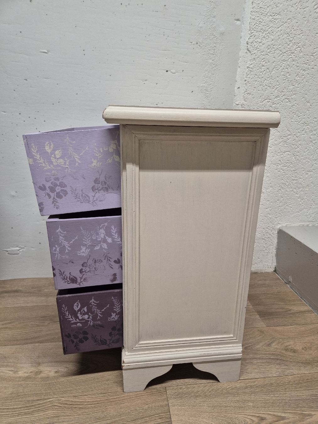 Comodini: Shabby Chic Nachttisch | Kommode | Lilla | Shabby Chic Look – Usato da Rüti Zh venduto da coco823 3
