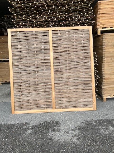 Sichtschutz: Robinienzaun mit Rahmen 180x180cm – Neu und originalverpackt aus Thunstetten von chriguoester 3