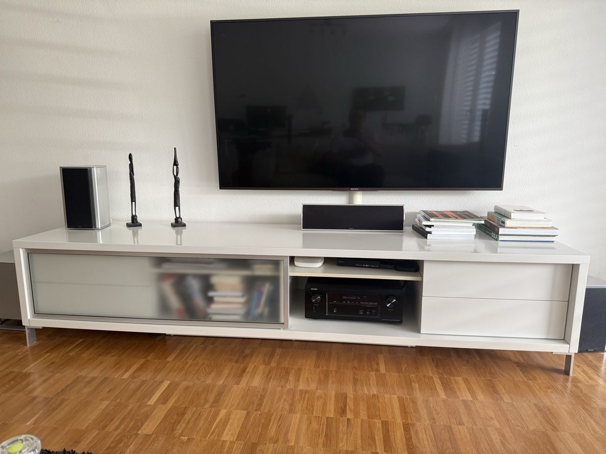 Mobili TV: Exklusives TV-Möbel MFD – Usato da Zürich venduto da Ricardissimo01