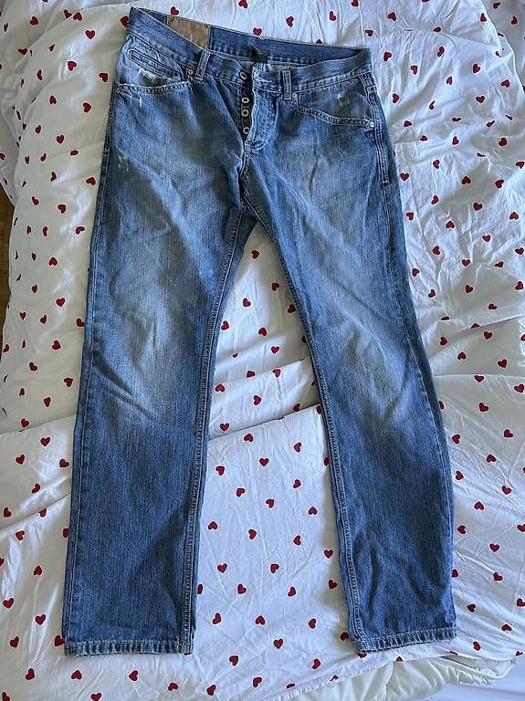 Jeans: HELLBLAUE STRAIGHT-LEG JEANS – D'occasion à Zürich par cla_l2t2 2