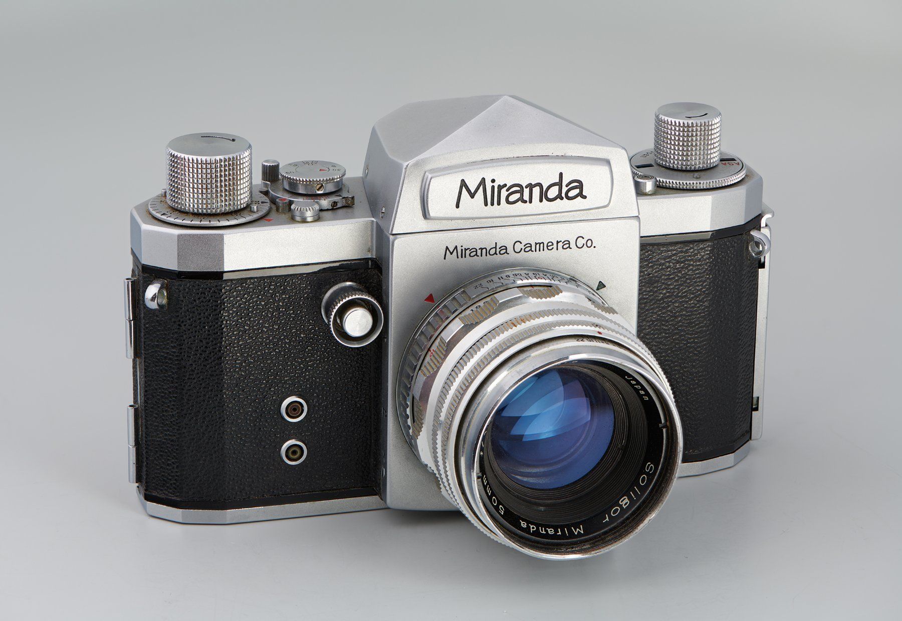 Miranda Fotocamera: Seltene Miranda T mit Soligor 50mm 1.9 – Usato da Neuhausen venduto da Gologorizza