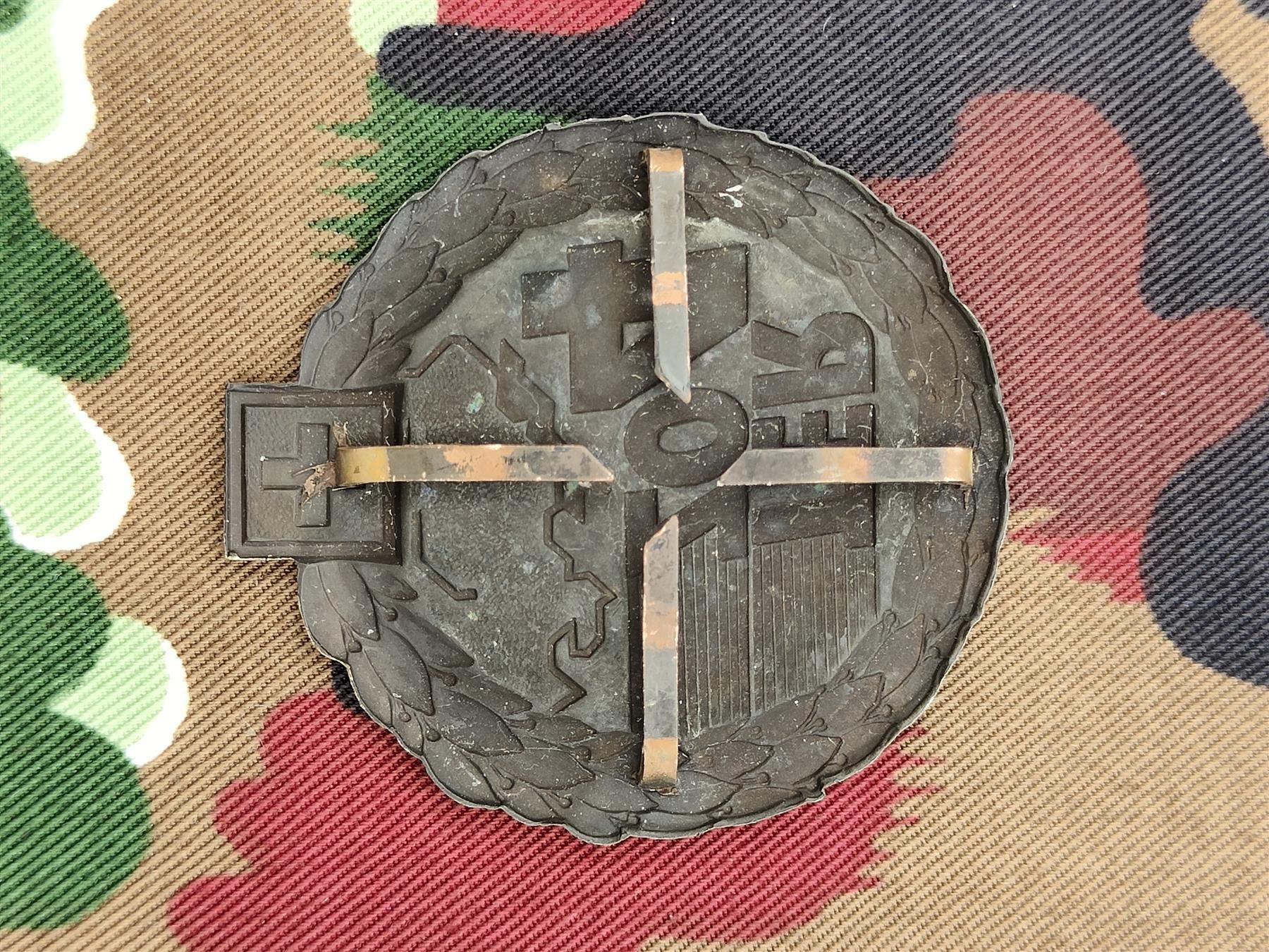 Placchette & Badge: Béretemblem Territorialzone 4 Variante 2 – Usato da Bauma venduto da SwissMilitaria 1