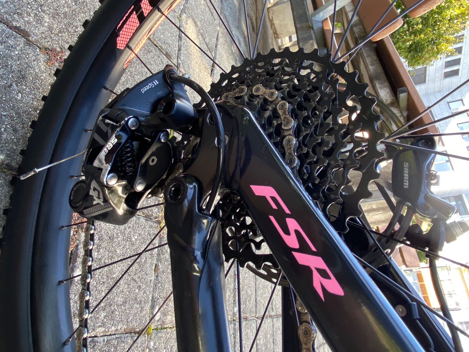 Specialized Biciclette: Specialized Levo Fully-Carbon – Usato da Solothurn venduto da  4