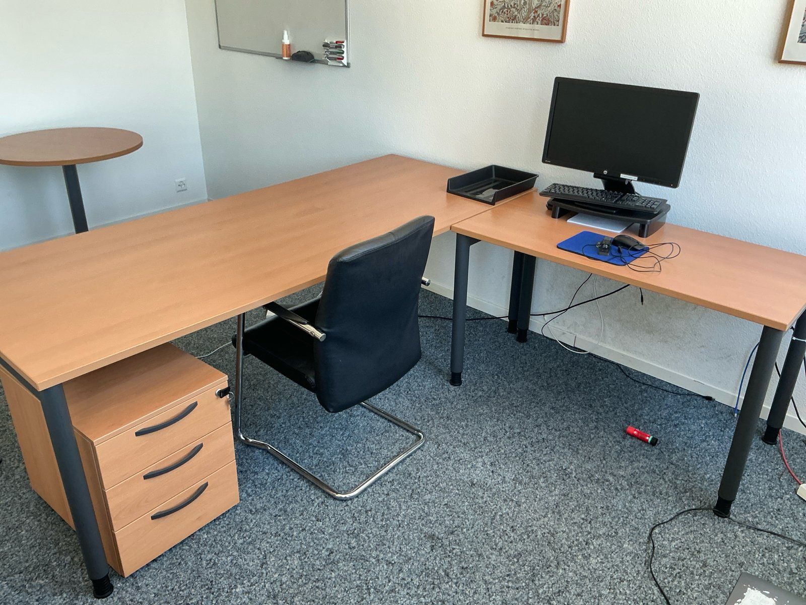 Schreibtische: Hochwertige Büromöbel – Gebraucht aus Zürich von PIPM_Switzerland 1