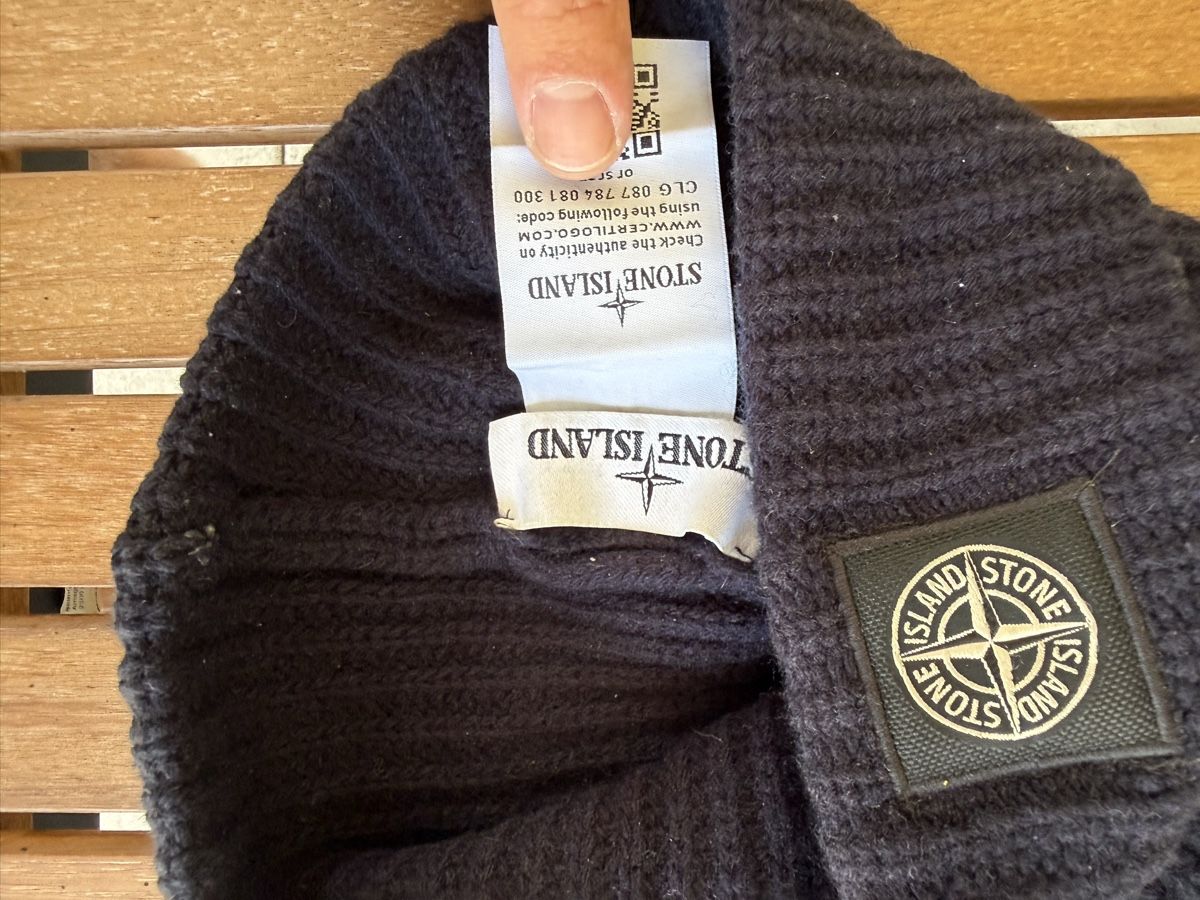 Stone Island Copricapi, berretti & cappellini: Stone Island Mütze – Usato da Blumenstein venduto da D.Mosi 1