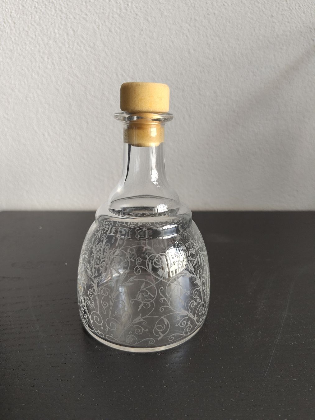 Altro in Stoviglie & Bicchieri: Vintage Glasflasche mit Gravur – Usato da Liebefeld venduto da sam_7vm2