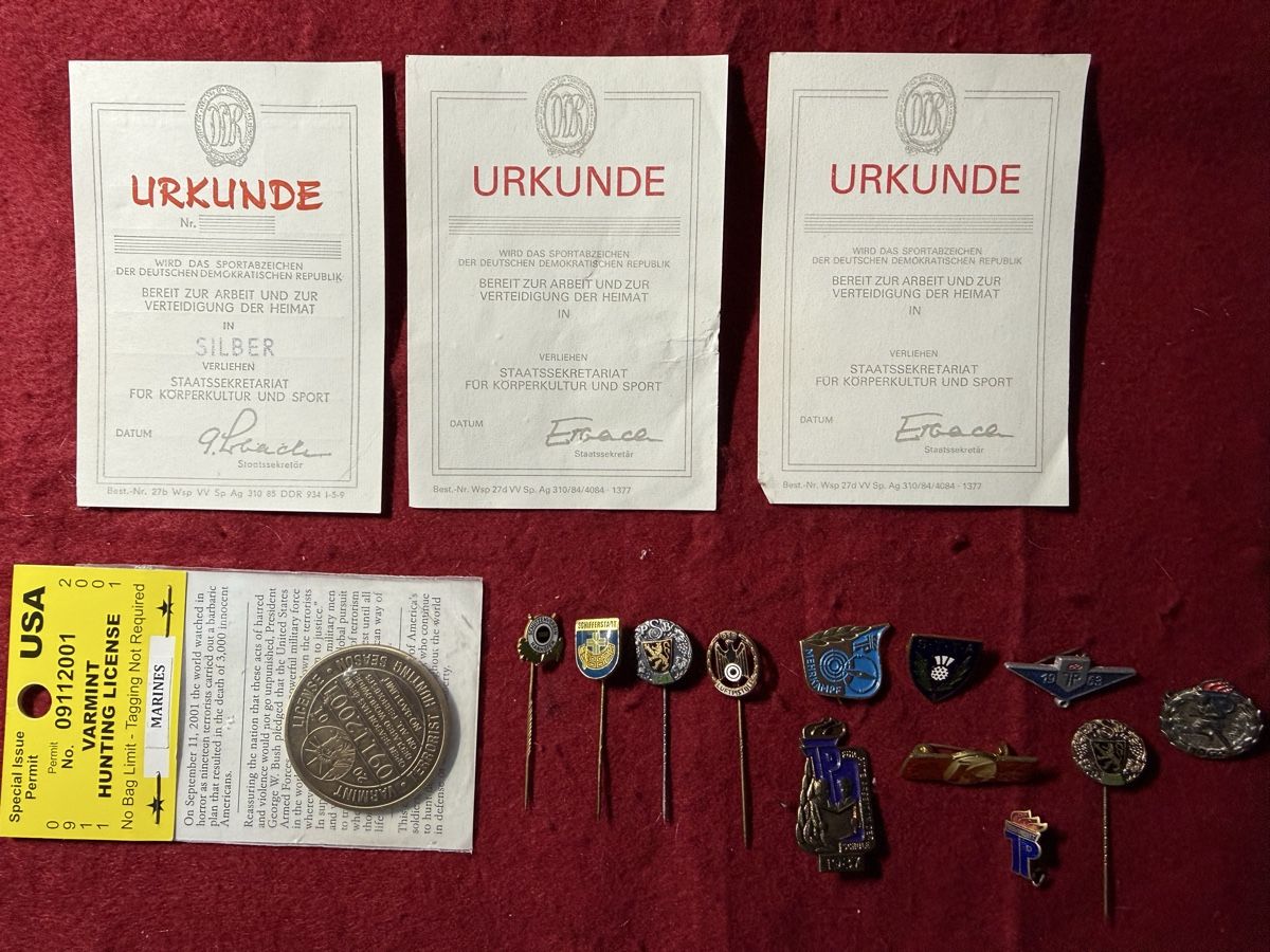 Uniformen: Uniform Garnituren – Gebraucht aus Wittnau von Helvetia1 4
