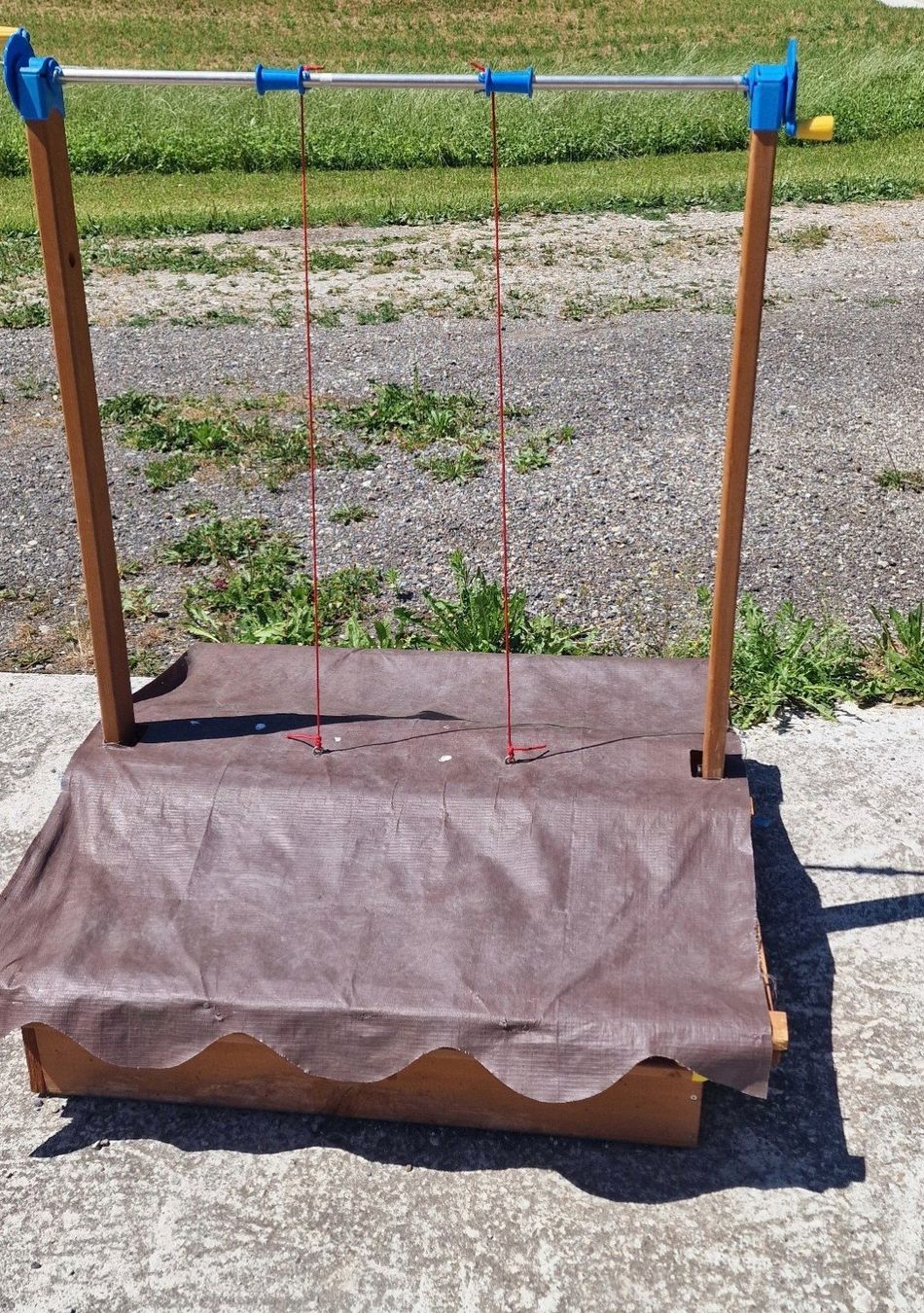 Sabbiera per bambini: sandkasten mit dach – Usato da Fontannen venduto da est_2999