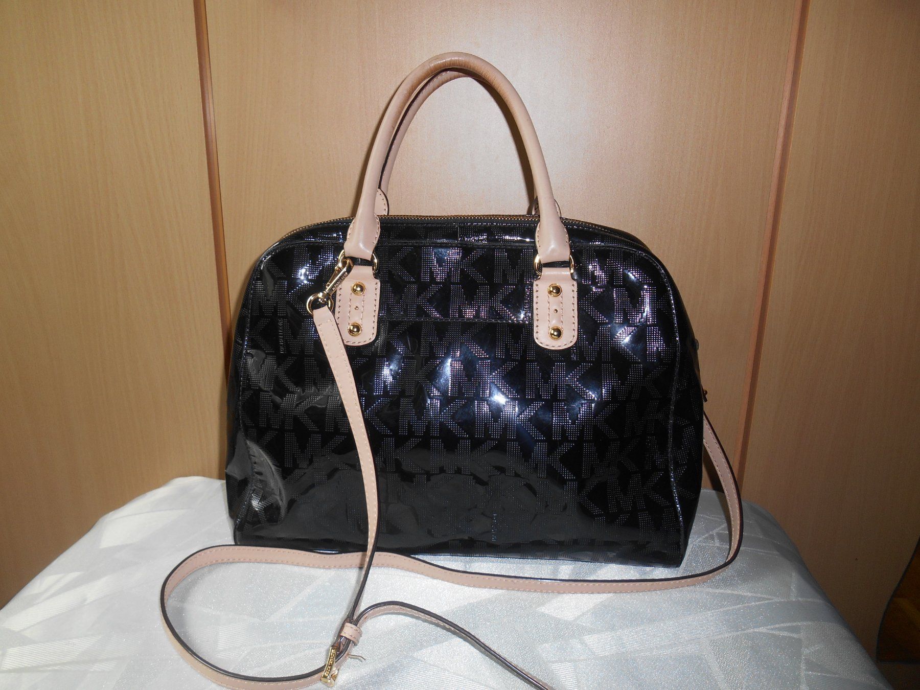 Michael Kors Borse da donna: Michael Kors Leder Handtasche – Usato da Basel venduto da chien008