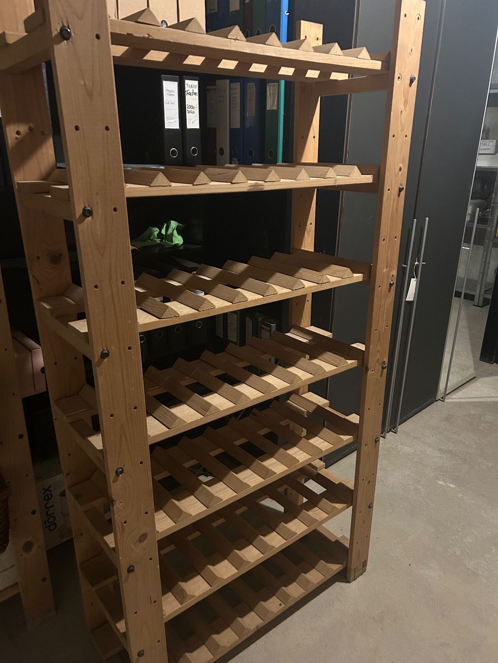 Ikea Étagères: Bouteiller en bois – D'occasion à Les Diablerets par farinelli01